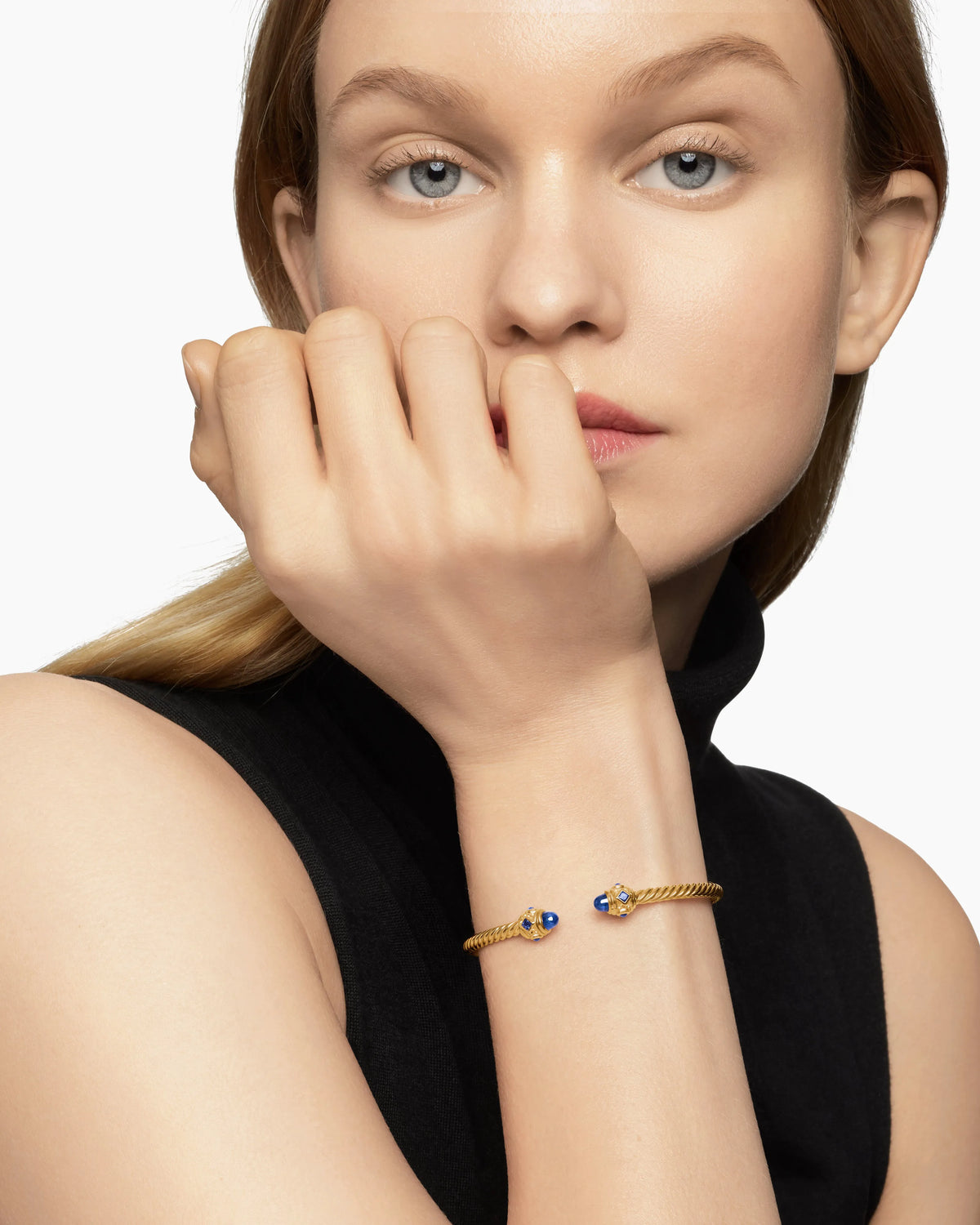 LIGHT BLUE SAPPHIRE
